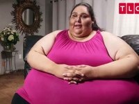 A-morbidly-obese-woman-who-weighs-670lbs.jpg